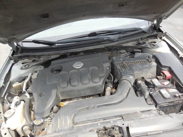used 2009 Nissan Altima car, priced at $3,950