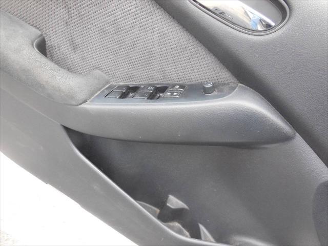 used 2009 Nissan Altima car, priced at $3,950