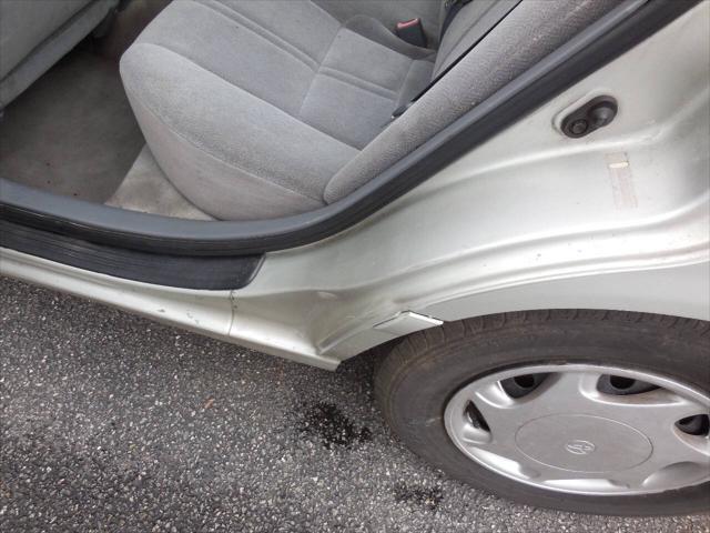 used 2000 Toyota Camry car, priced at $3,250
