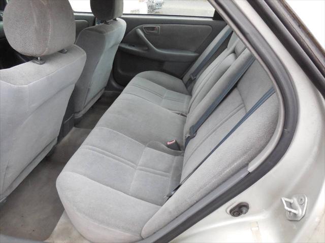 used 2000 Toyota Camry car, priced at $3,250