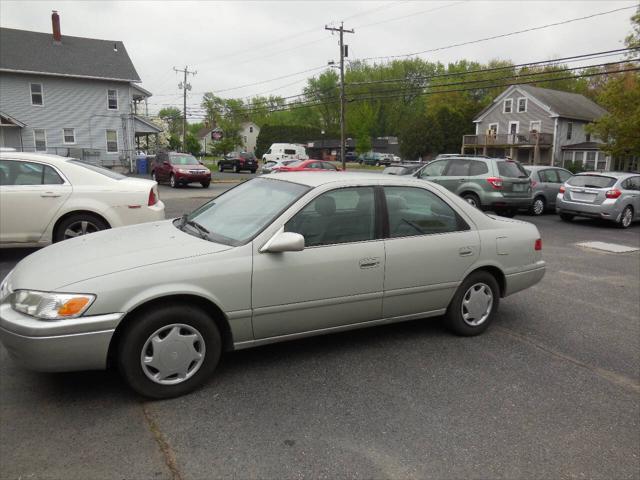 used 2000 Toyota Camry car, priced at $3,250