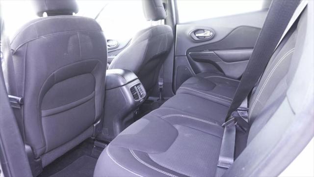 used 2015 Jeep Cherokee car, priced at $10,900