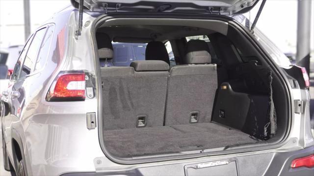 used 2015 Jeep Cherokee car, priced at $10,900