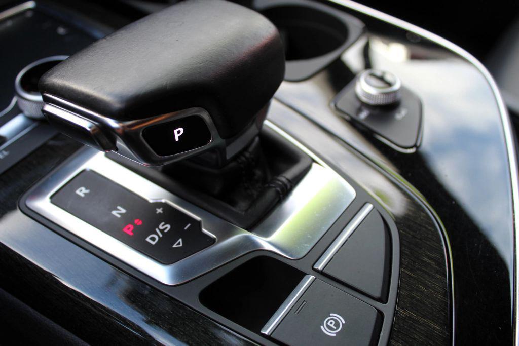 used 2017 Audi Q7 car, priced at $14,900