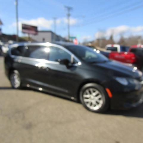 used 2017 Chrysler Pacifica car, priced at $10,998