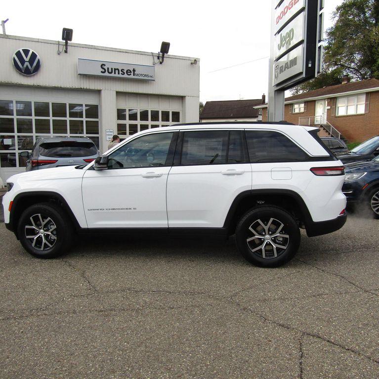 new 2025 Jeep Grand Cherokee car, priced at $40,313