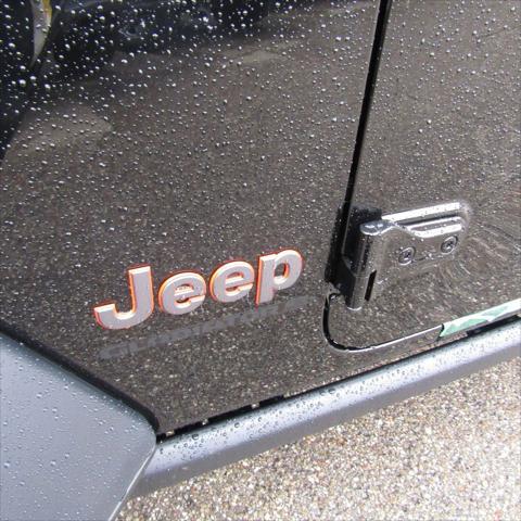 new 2024 Jeep Gladiator car, priced at $58,201