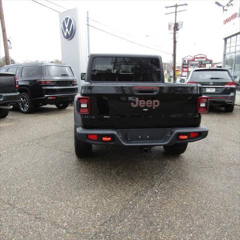 new 2024 Jeep Gladiator car, priced at $58,201