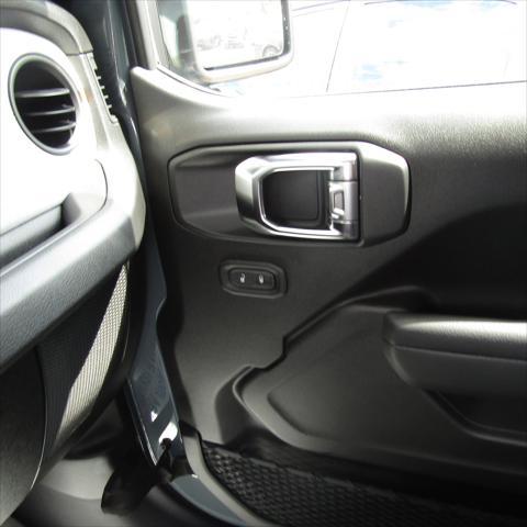 new 2025 Jeep Wrangler car, priced at $41,639