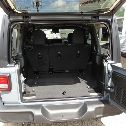 new 2025 Jeep Wrangler car, priced at $41,639
