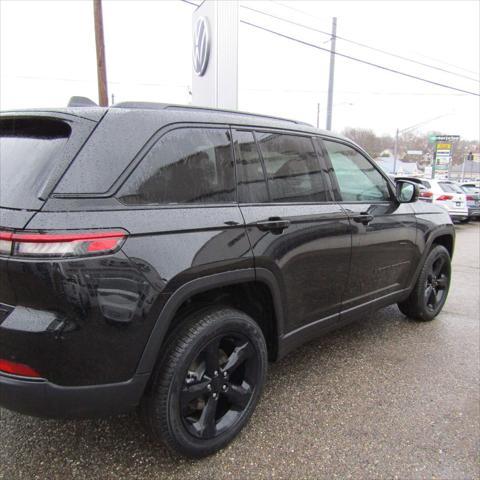 new 2025 Jeep Grand Cherokee car, priced at $50,035