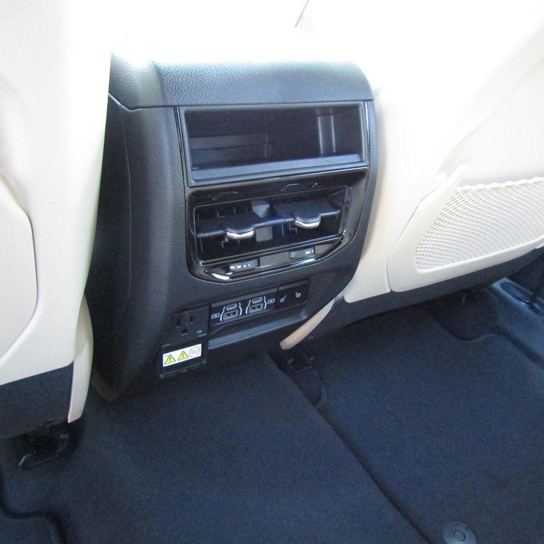 new 2025 Jeep Grand Cherokee car, priced at $37,956