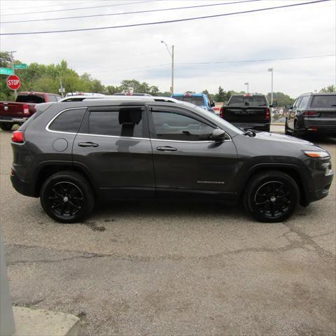 used 2016 Jeep Cherokee car