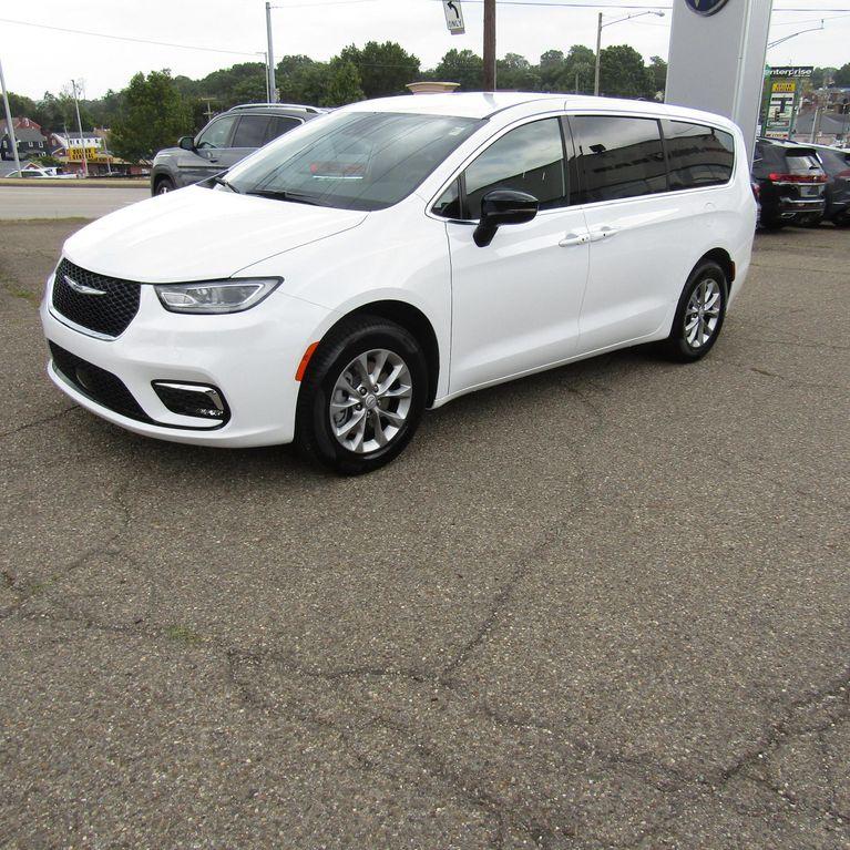 new 2026 Chrysler Pacifica car, priced at $44,511