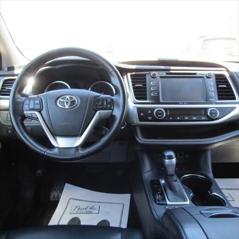 used 2015 Toyota Highlander car, priced at $15,998