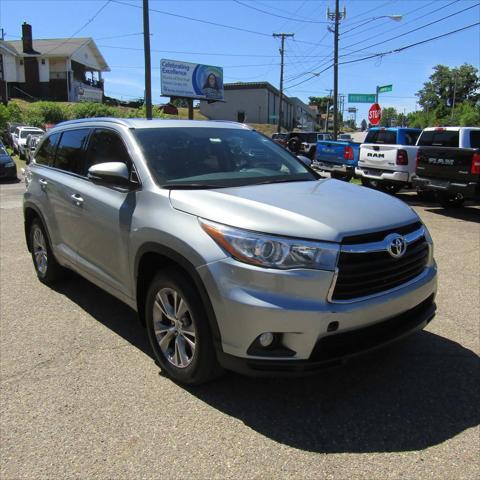 used 2015 Toyota Highlander car, priced at $15,998