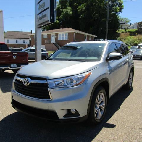 used 2015 Toyota Highlander car, priced at $15,998