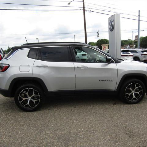 new 2024 Jeep Compass car, priced at $34,191