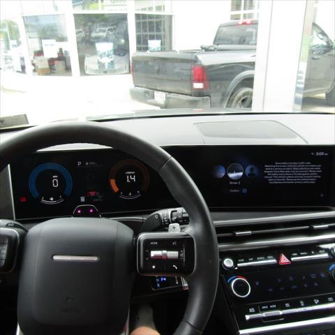 used 2024 Hyundai Santa Fe car, priced at $33,998