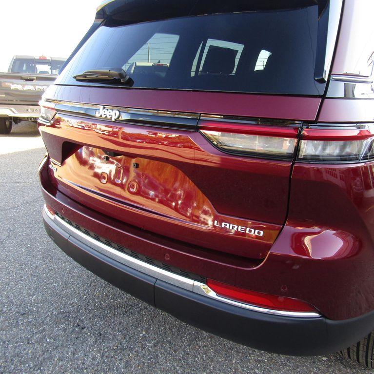 new 2025 Jeep Grand Cherokee car, priced at $33,415