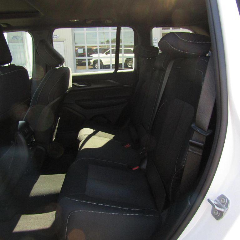 new 2025 Jeep Grand Cherokee car, priced at $32,879