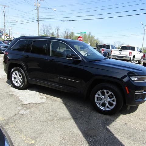 used 2023 Jeep Grand Cherokee car, priced at $32,998
