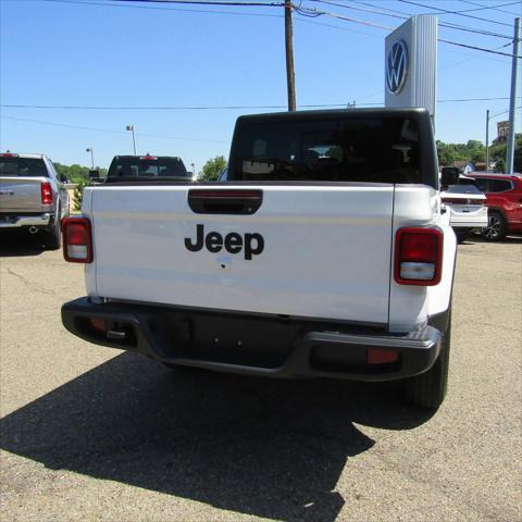 new 2024 Jeep Gladiator car, priced at $37,841