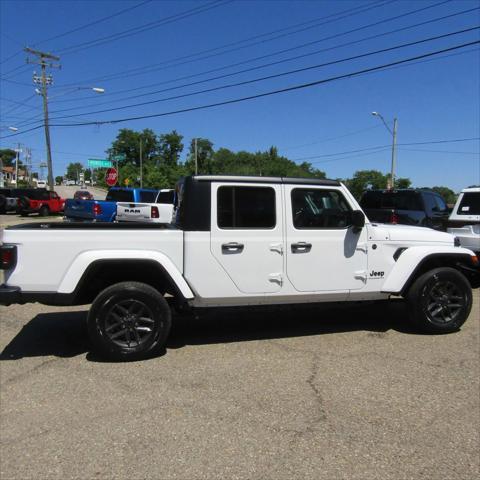 new 2024 Jeep Gladiator car, priced at $37,841