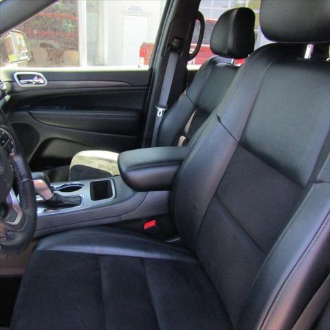 used 2021 Jeep Grand Cherokee car, priced at $30,998