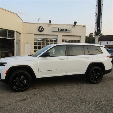 new 2024 Jeep Grand Cherokee L car, priced at $45,110