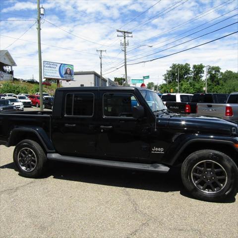 used 2022 Jeep Gladiator car, priced at $34,998