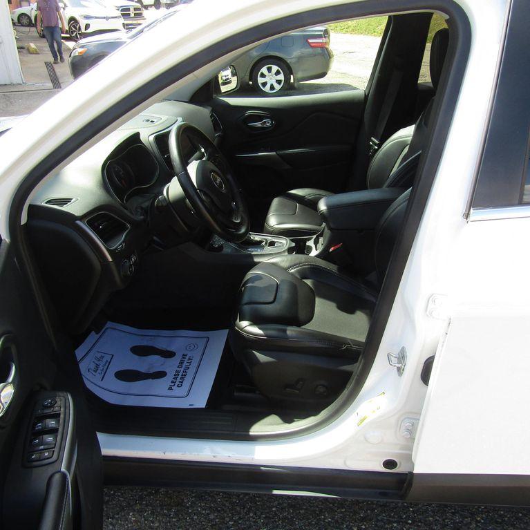 used 2019 Jeep Cherokee car, priced at $18,975