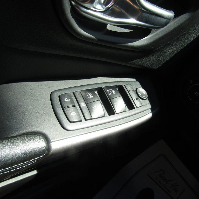 used 2019 Jeep Cherokee car, priced at $18,975