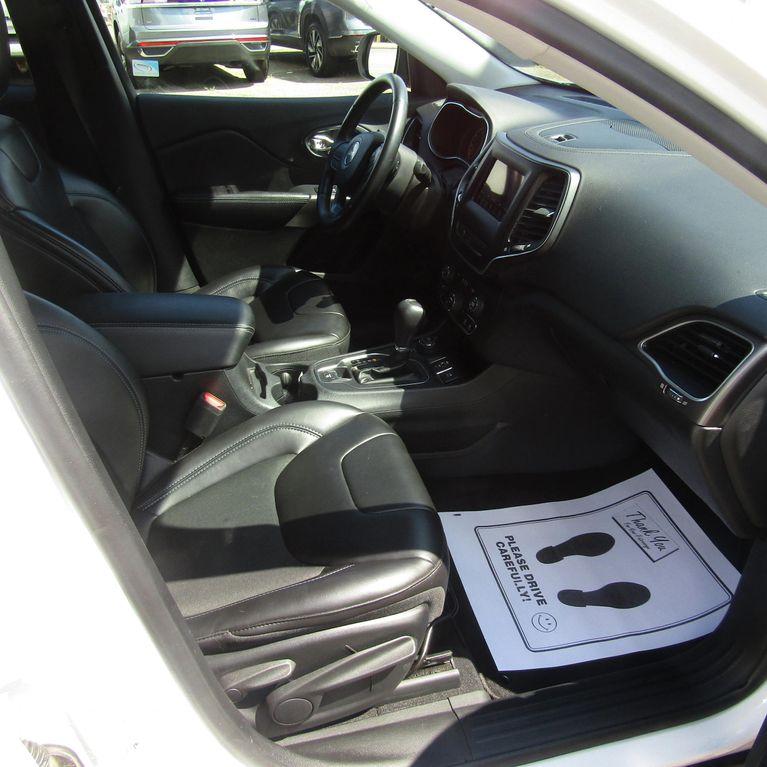 used 2019 Jeep Cherokee car, priced at $18,975