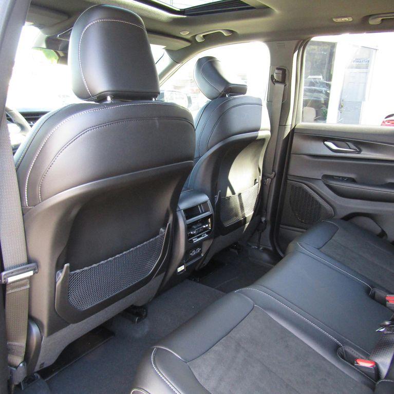 new 2025 Jeep Grand Cherokee car, priced at $36,813