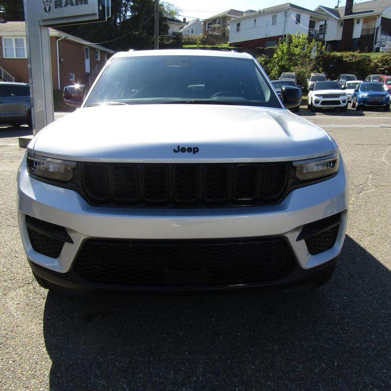 new 2025 Jeep Grand Cherokee car, priced at $36,813