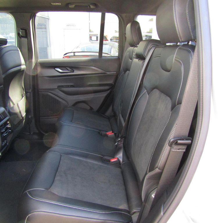 new 2025 Jeep Grand Cherokee car, priced at $36,813