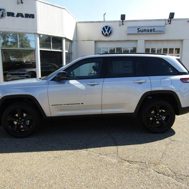 new 2025 Jeep Grand Cherokee car, priced at $40,313