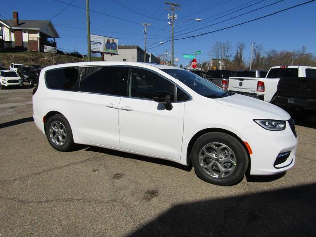 new 2024 Chrysler Pacifica car, priced at $50,251