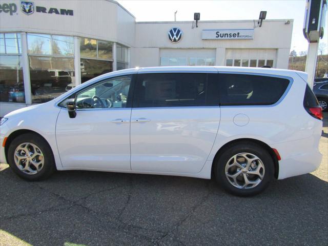 new 2024 Chrysler Pacifica car, priced at $50,251