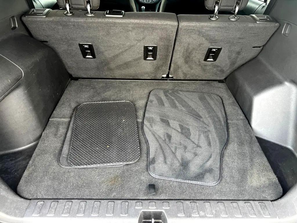 used 2019 Chevrolet Equinox car, priced at $9,995