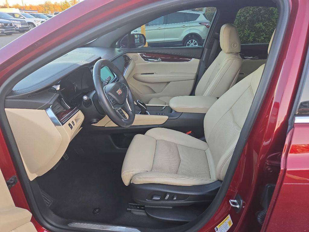 used 2017 Cadillac XT5 car, priced at $12,495