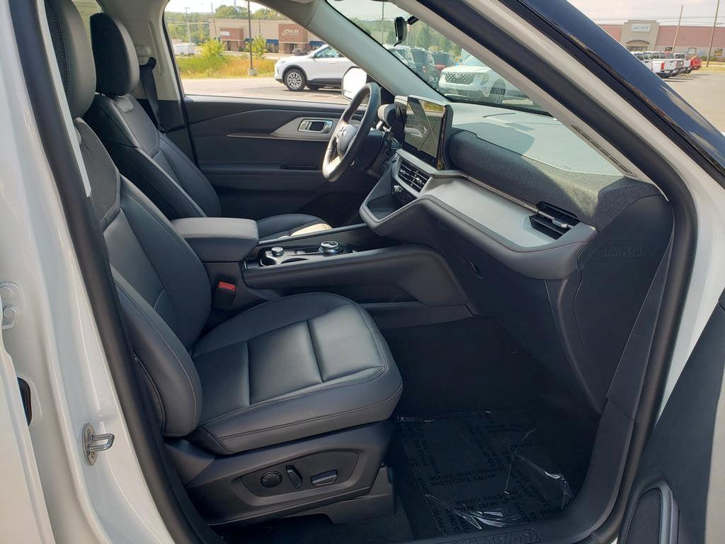 new 2025 Ford Explorer car, priced at $46,810