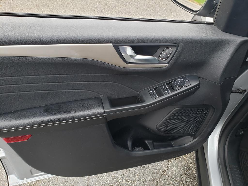 used 2022 Ford Escape car, priced at $25,250