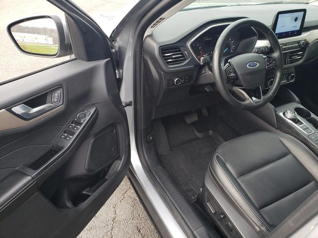 used 2022 Ford Escape car, priced at $21,794