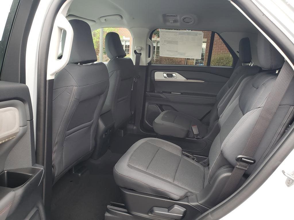 new 2025 Ford Explorer car, priced at $41,300