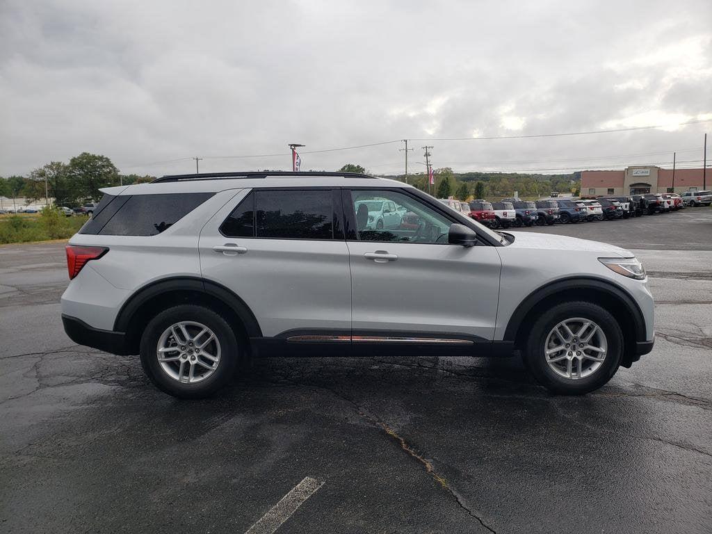new 2025 Ford Explorer car, priced at $41,300