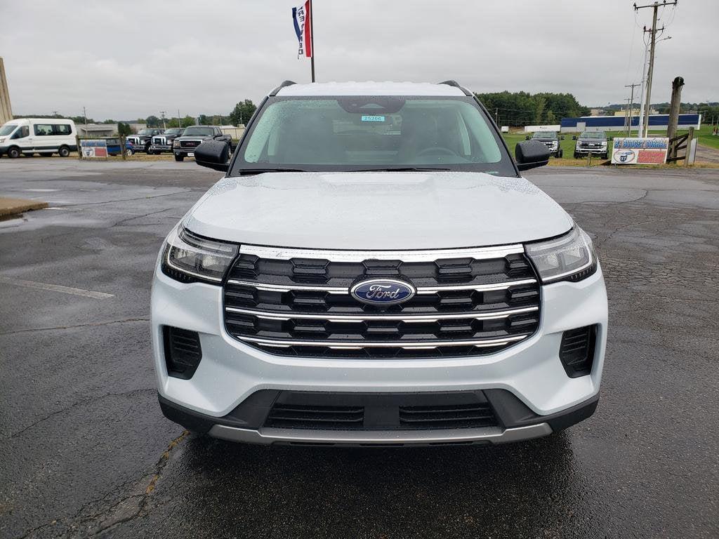 new 2025 Ford Explorer car, priced at $41,300