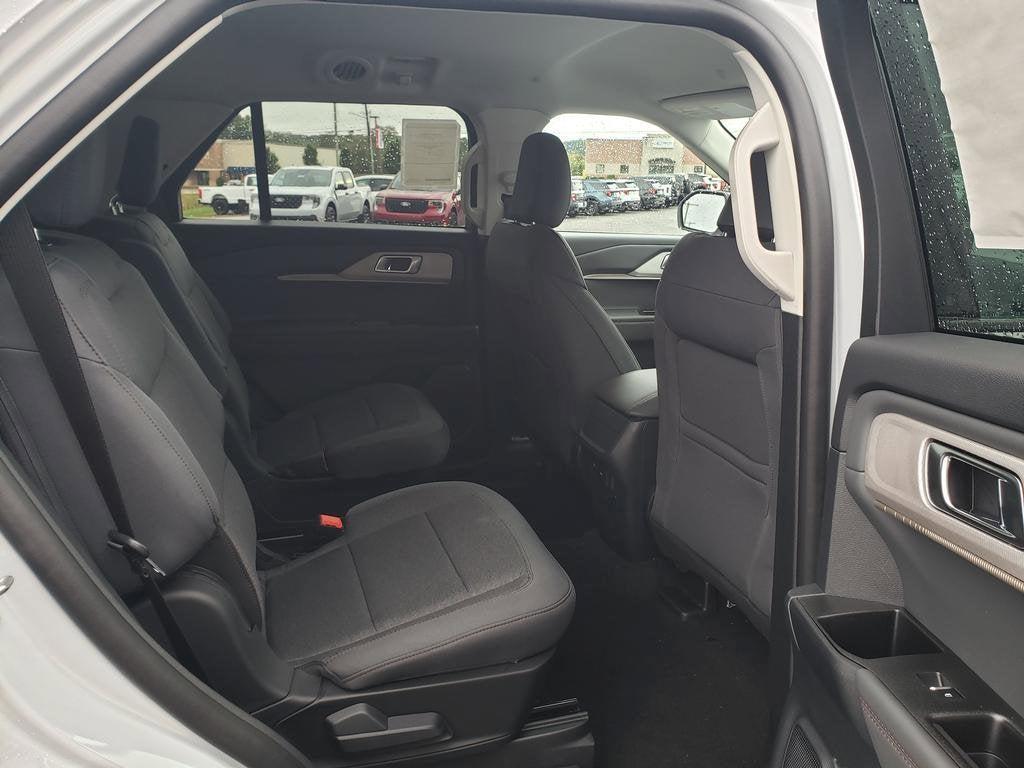 new 2025 Ford Explorer car, priced at $41,300