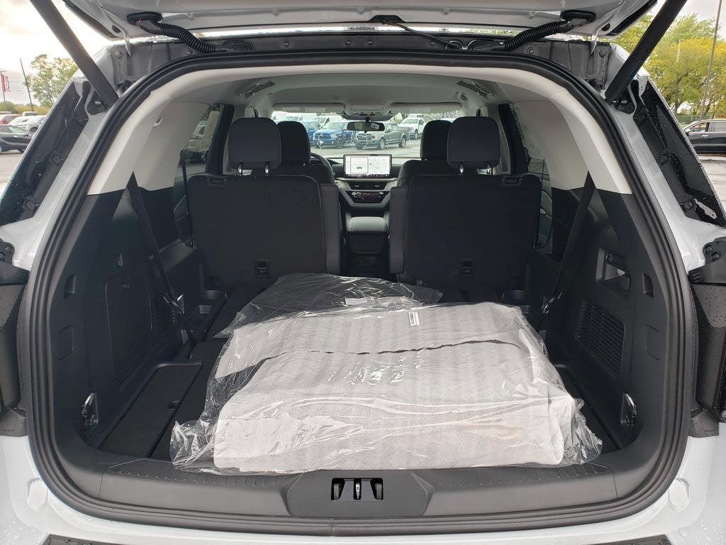 new 2025 Ford Explorer car, priced at $41,300